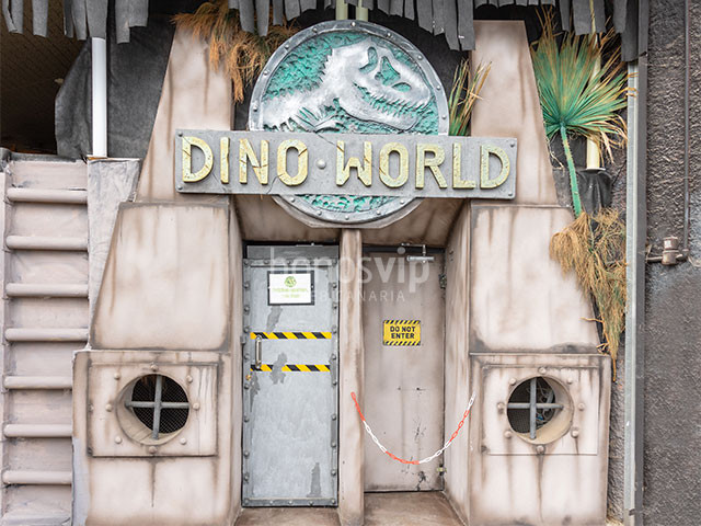 Portada de Dino World
